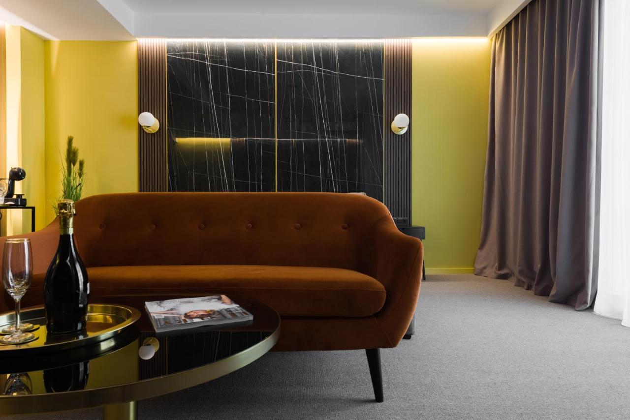 Luxury Sahara Noir Mamaia Nord Apartment ภายนอก รูปภาพ